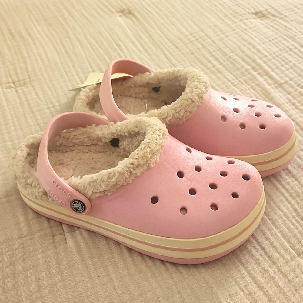Crocs Crocband Mammoth Fleece Lined Girls Pink J2 Slip-On Clogs Youth